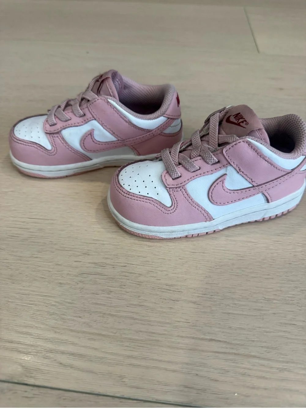 Nike Kids Pink and White Low-Top Sneakers | 7C